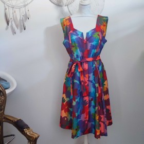 Robe gaufréé à ramages multicolores vifs T 42-44 Kalinka