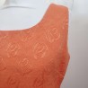 Robe orange à fleurs en relief T 44 Philippe Carat - Détail