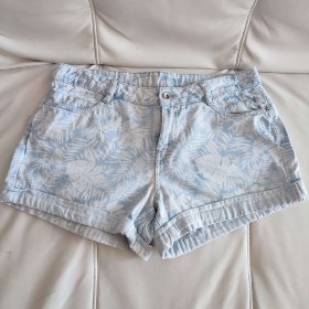 Short en jeans clair à feuillage T 38 Camaïeu