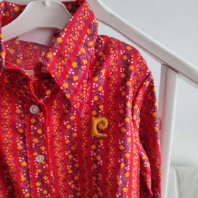 Chemise rouge fleurie 10 ans Pierre Cardin - Détail