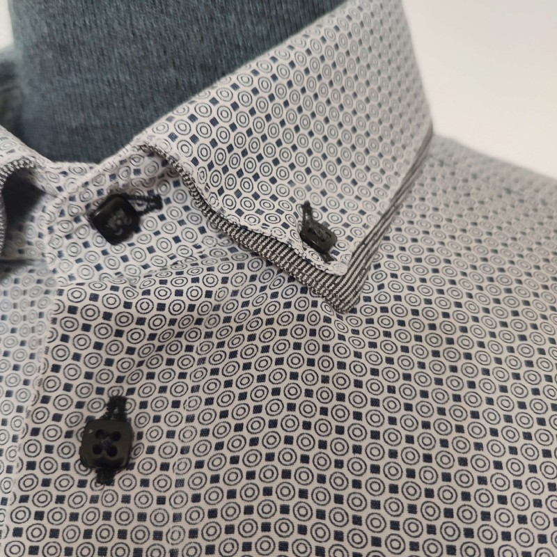 Chemise blanche à mini-motifs bleu marine T 4 L'homme moderne - Motif