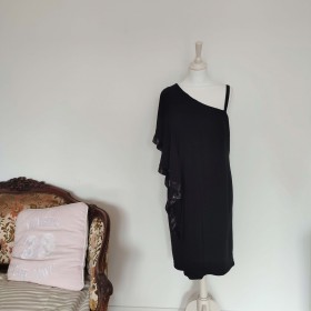 Robe noire à sequins asymétrique T L Dresses by Yessica